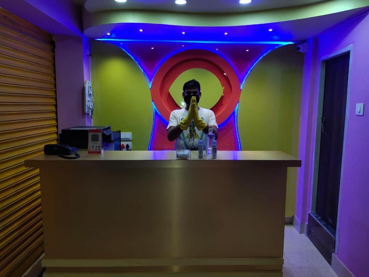 Oyo 30073 Triveni Lodge Siliguri Dış mekan fotoğraf