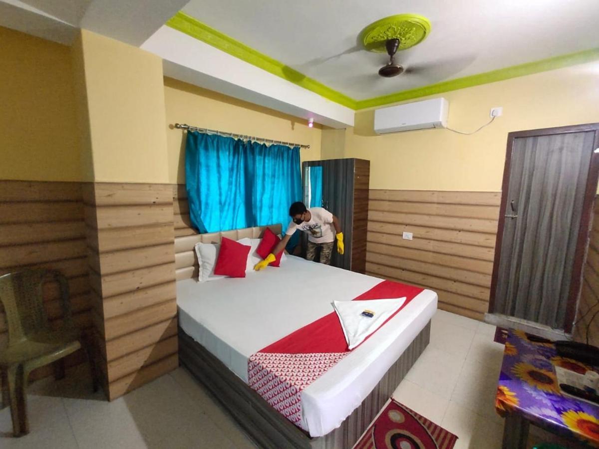 Oyo 30073 Triveni Lodge Siliguri Dış mekan fotoğraf
