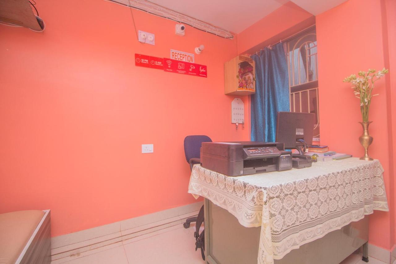 Oyo 30073 Triveni Lodge Siliguri Dış mekan fotoğraf