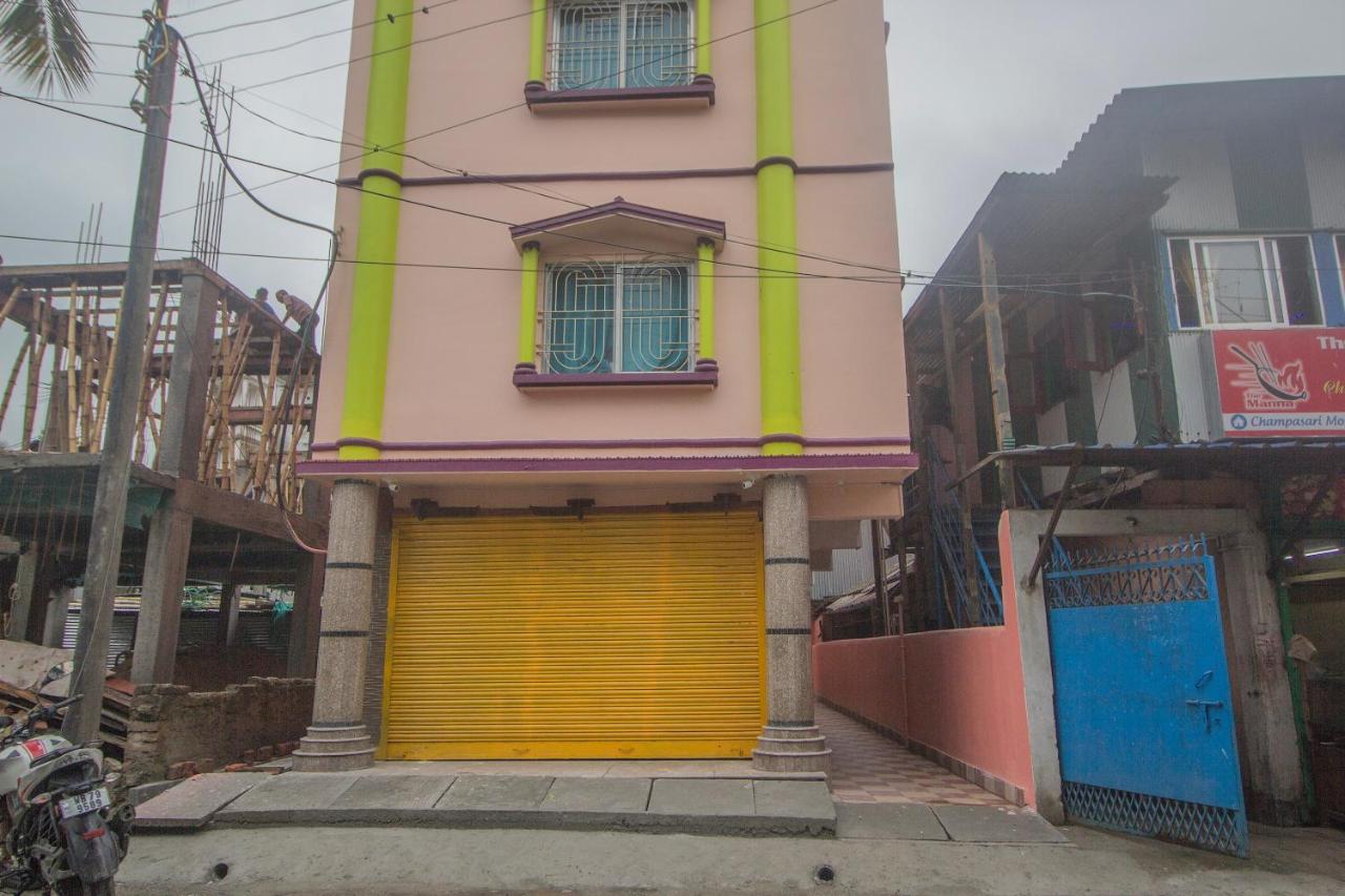 Oyo 30073 Triveni Lodge Siliguri Dış mekan fotoğraf