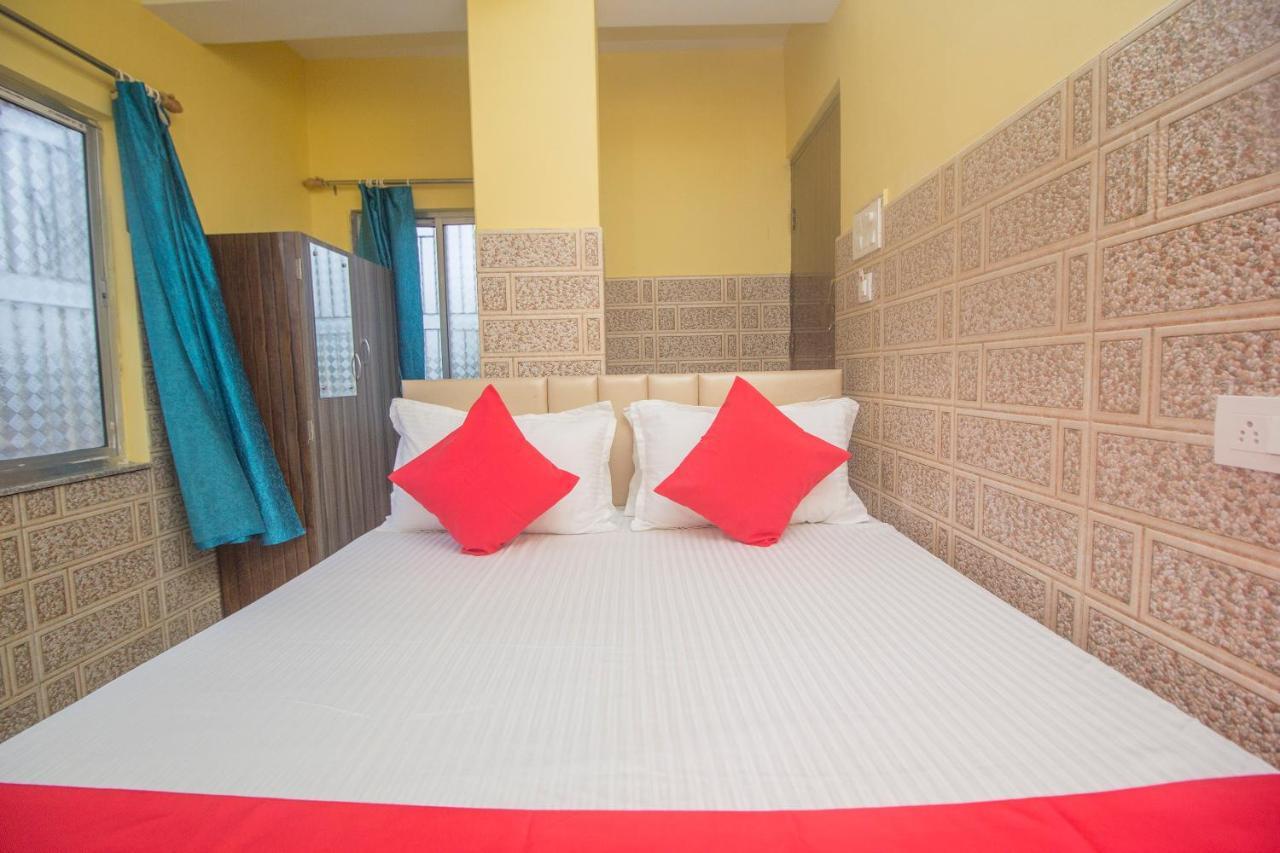 Oyo 30073 Triveni Lodge Siliguri Dış mekan fotoğraf