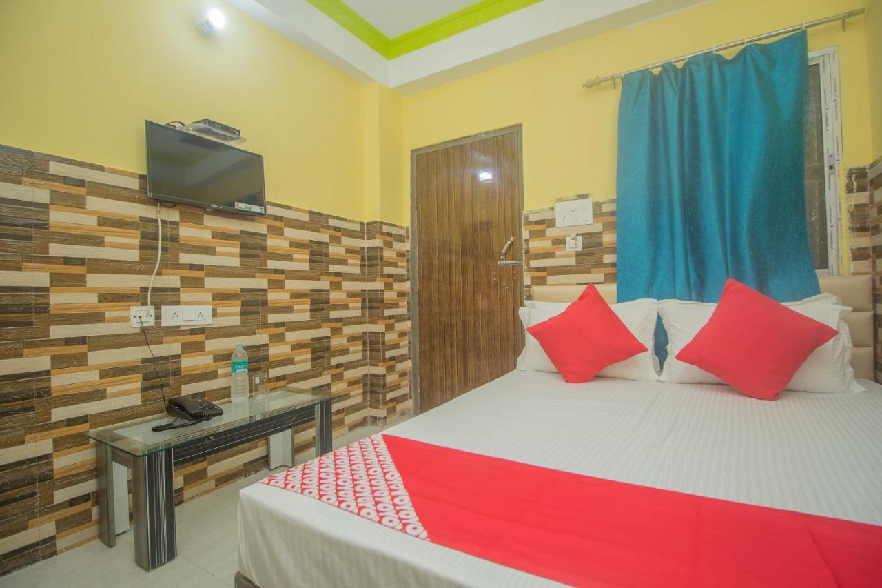 Oyo 30073 Triveni Lodge Siliguri Dış mekan fotoğraf