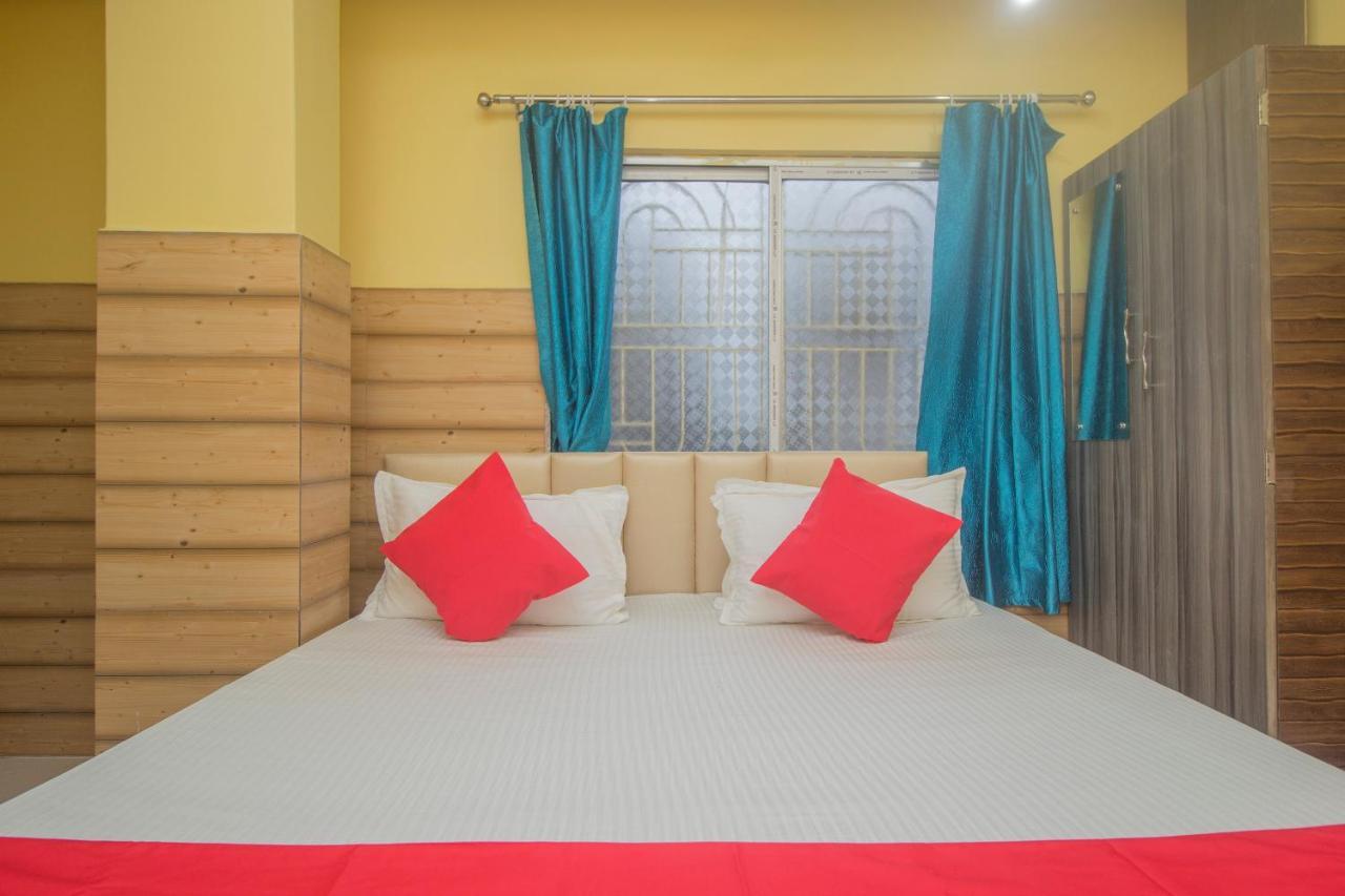 Oyo 30073 Triveni Lodge Siliguri Dış mekan fotoğraf