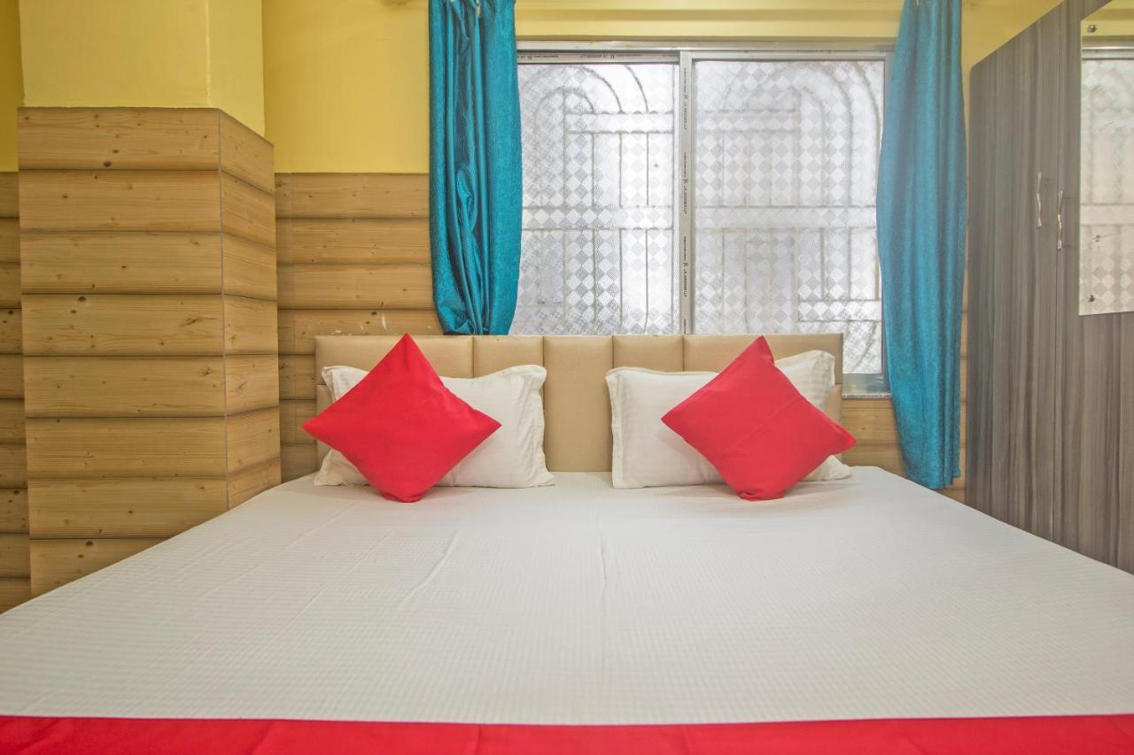 Oyo 30073 Triveni Lodge Siliguri Dış mekan fotoğraf